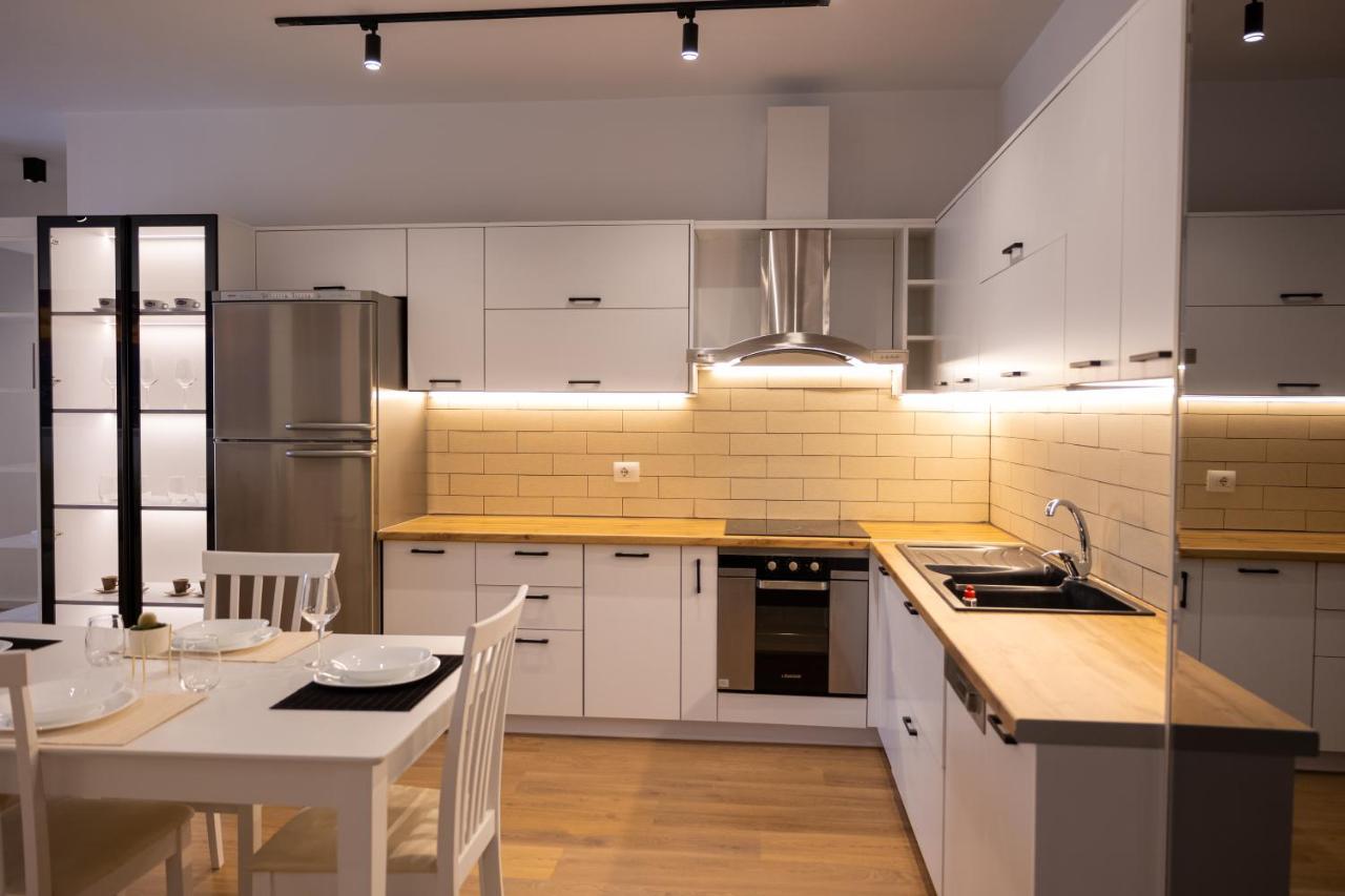 Victoria Lungomare Apartment วญอเรอ ภายนอก รูปภาพ